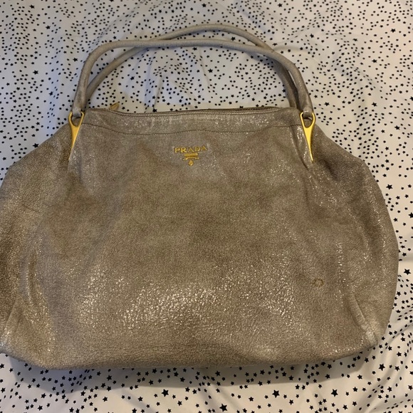 ❤️PRADA BAGS❤️ - Picture 13 of 16